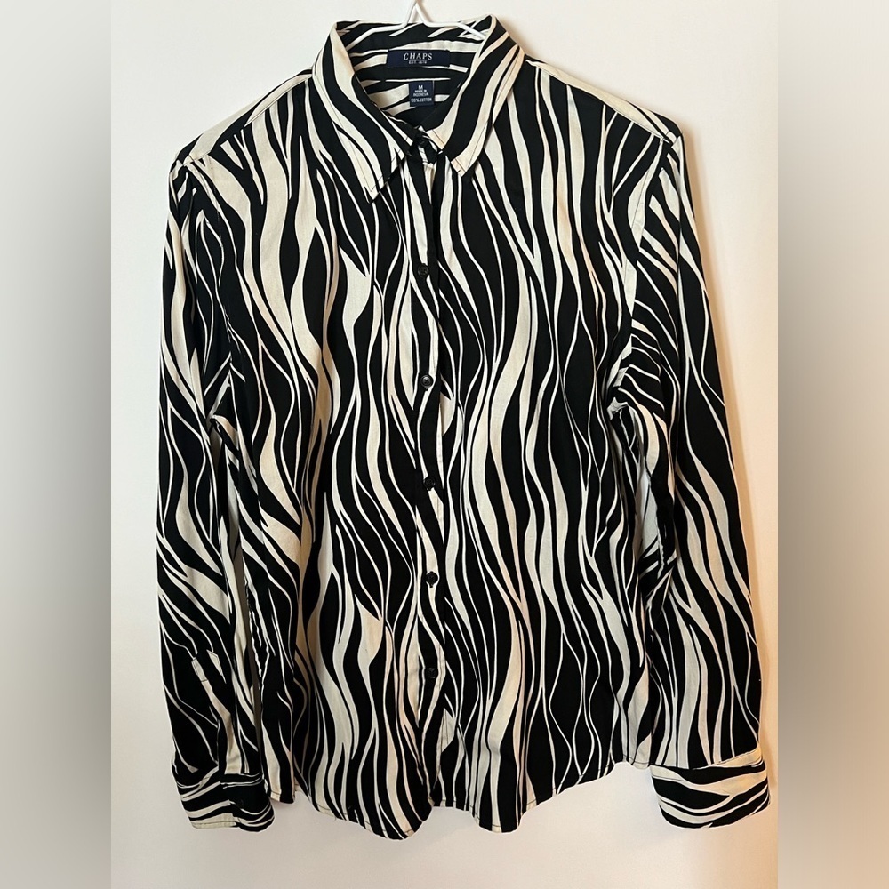 Chaps Black & White Wave-Print Button-Front Blouse